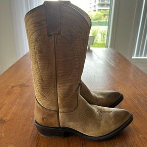 FRYE 77700 BILLY PULL On Brown Leather Cowgirl Boots